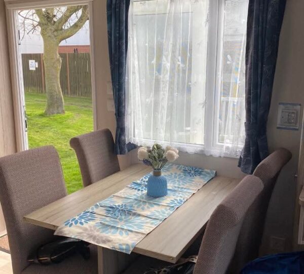 Caravan to let in Ingoldmells